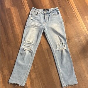 Hollister Ultra High-Rise ‘90s vintage straight